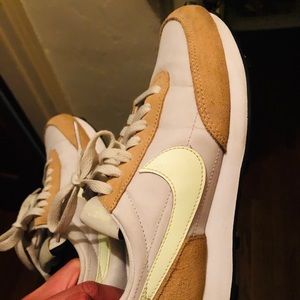 Nike Daybreak Sneaker